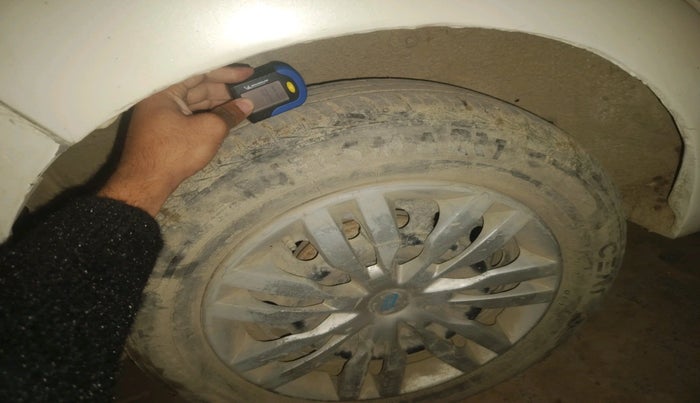 2015 Maruti Celerio VDI, Diesel, Manual, 81,379 km, tyre