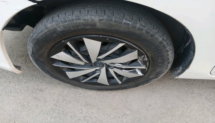 2022 Toyota Glanza E, Petrol, Manual, 37,369 km, tyre