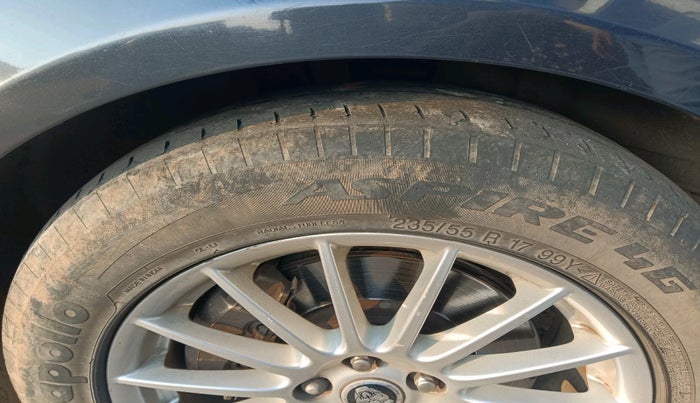 2013 Jaguar XF 2.2 DIESEL LUXURY, Diesel, Automatic, 49,117 km, tyre