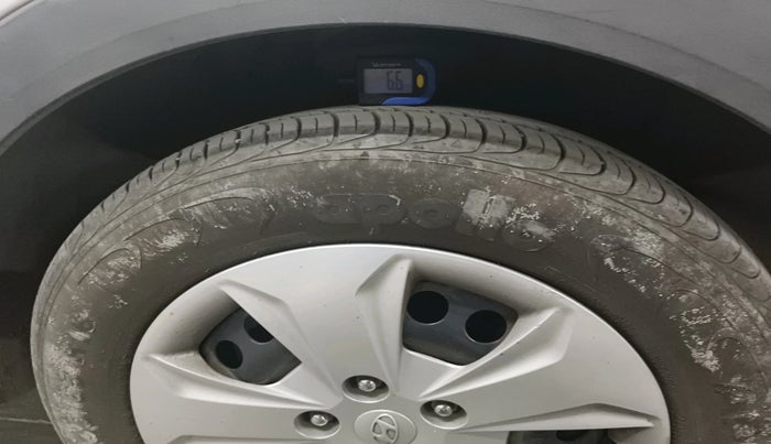 2018 Hyundai Creta E PLUS 1.6 PETROL, Petrol, Manual, 1,18,542 km, tyre