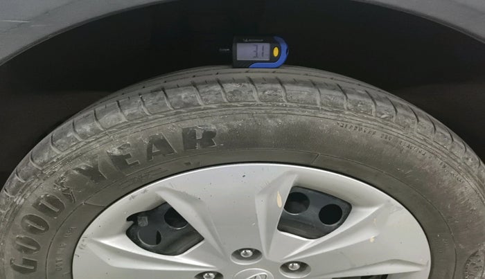 2018 Hyundai Creta E PLUS 1.6 PETROL, Petrol, Manual, 1,18,542 km, tyre