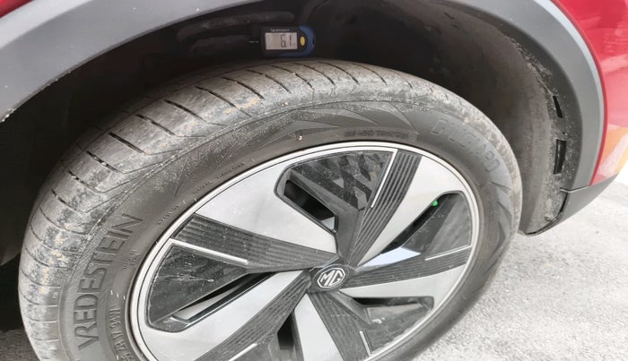 2025 MG ZS EV Essence, Electric, Automatic, 3,324 km, tyre