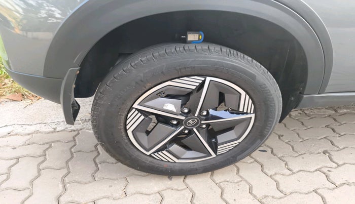 2024 Tata NEXON CREATIVE PLUS S 1.2 REVOTRON 7 DCA, Petrol, Automatic, 8,468 km, tyre