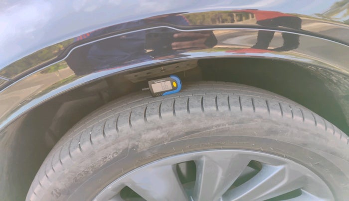 2021 Landrover DISCOVERY SPORT SE R-DYNAMIC 2.0 DIESEL, Diesel, Automatic, 79,387 km, tyre