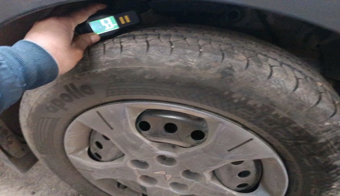 2023 Mahindra XUV400 EC 3.3 KW, Electric, Automatic, 42,140 km, tyre