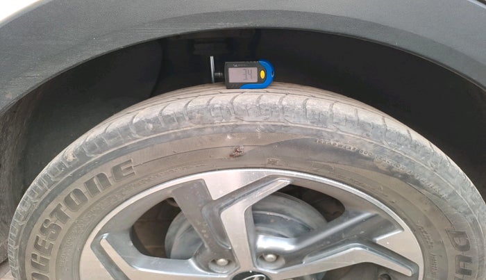 2019 Hyundai Creta SX AT 1.6 DIESEL, Diesel, Automatic, 1,25,722 km, tyre