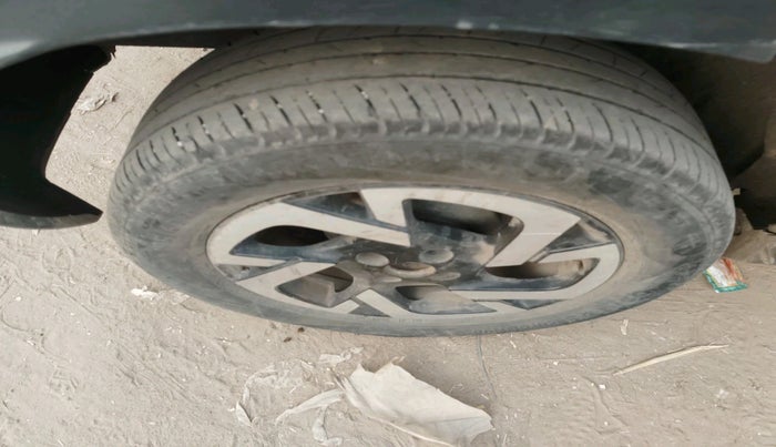 2021 Nissan MAGNITE XV TURBO, Petrol, Manual, 80,365 km, tyre