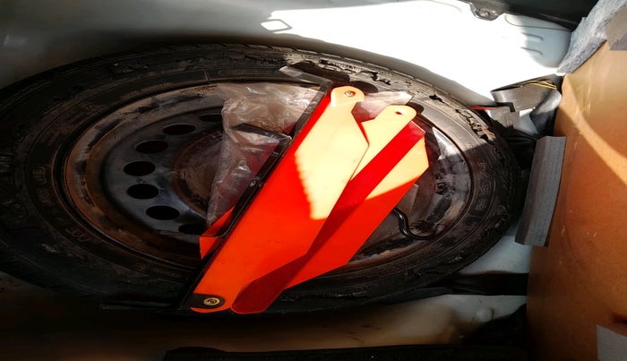 2015 Hyundai Grand i10 MAGNA 1.2 KAPPA VTVT, Petrol, Manual, 24,305 km, tyre