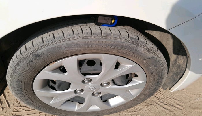 2015 Hyundai Grand i10 MAGNA 1.2 KAPPA VTVT, Petrol, Manual, 24,305 km, tyre