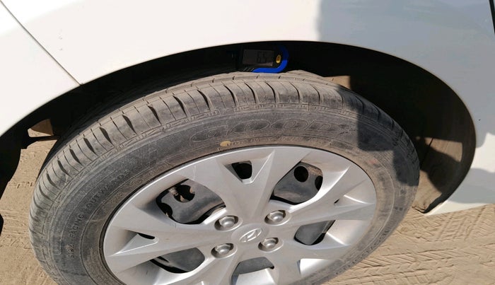 2015 Hyundai Grand i10 MAGNA 1.2 KAPPA VTVT, Petrol, Manual, 24,305 km, tyre