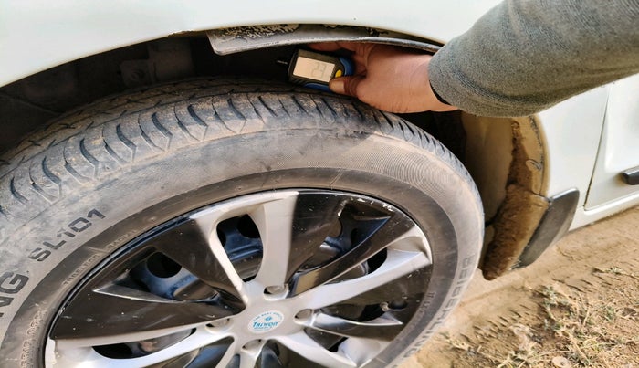 2016 Maruti Baleno DELTA CVT PETROL 1.2, Petrol, Automatic, 1,04,731 km, tyre