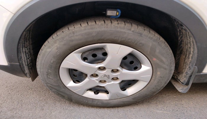 2023 Mahindra XUV300 W6 1.2 PETROL, Petrol, Manual, 13,383 km, tyre