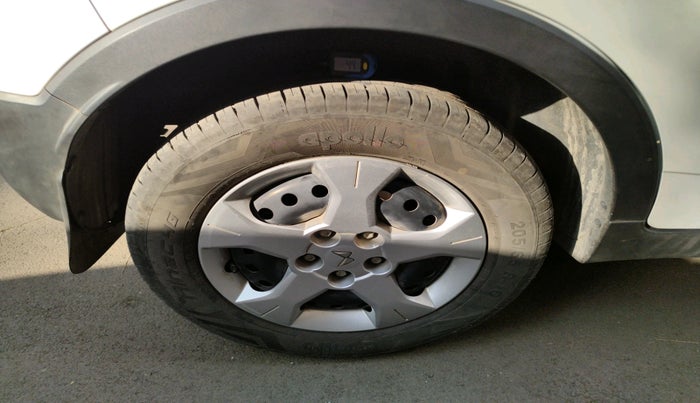 2023 Mahindra XUV300 W6 1.2 PETROL, Petrol, Manual, 13,383 km, tyre