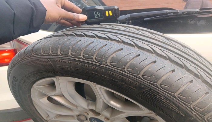 2015 Ford Ecosport TITANIUM 1.5L PETROL, Petrol, Manual, 1,01,557 km, tyre