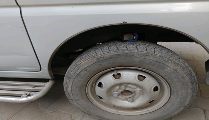 2015 Maruti Eeco 5 STR WITH A/C+HTR, Petrol, Manual, 76,589 km, tyre