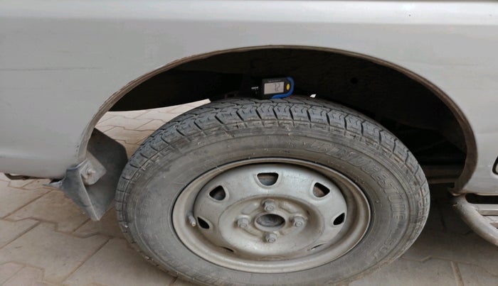 2015 Maruti Eeco 5 STR WITH A/C+HTR, Petrol, Manual, 76,589 km, tyre