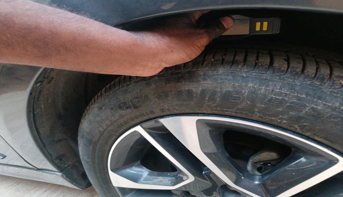 2022 Tata Tiago XZ PLUS PETROL, Petrol, Manual, 25,782 km, tyre