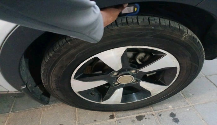 2018 Tata NEXON XZA PLUS PETROL, Petrol, Automatic, 82,987 km, tyre