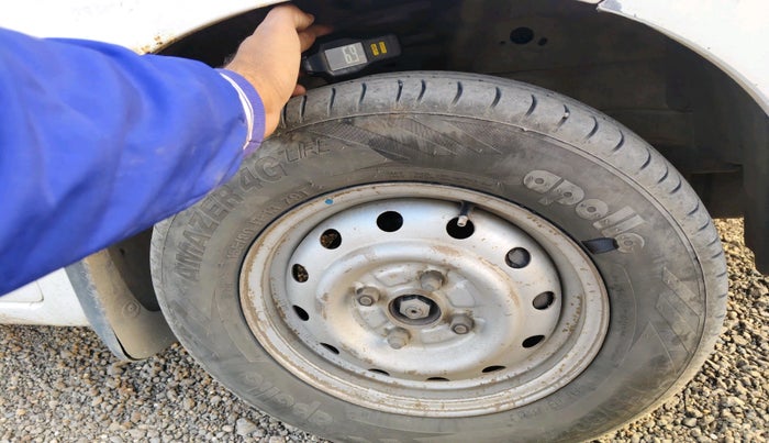 2011 Maruti Wagon R 1.0 LXI, Petrol, Manual, 1,59,417 km, tyre