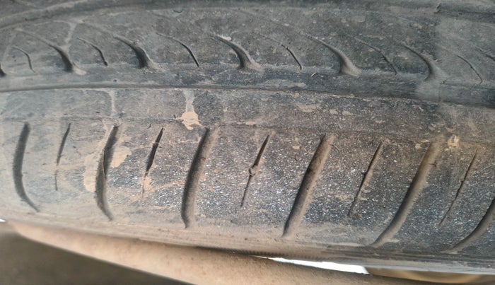 2017 Maruti Ertiga VDI SHVS, Diesel, Manual, 1,05,758 km, tyre