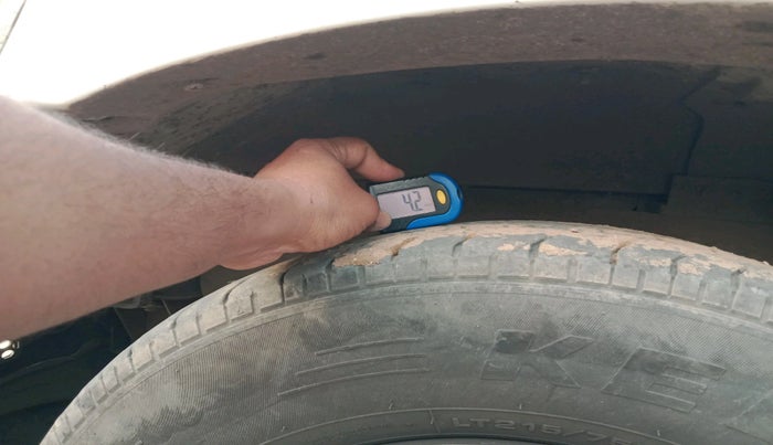 2014 Mahindra Scorpio EX M2DI, Diesel, Manual, 1,49,730 km, tyre