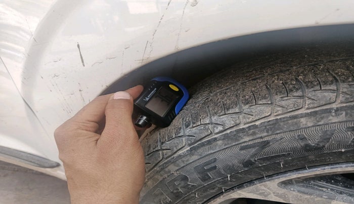 2020 Hyundai AURA SX 1.2 (O), Petrol, Manual, 1,23,933 km, tyre