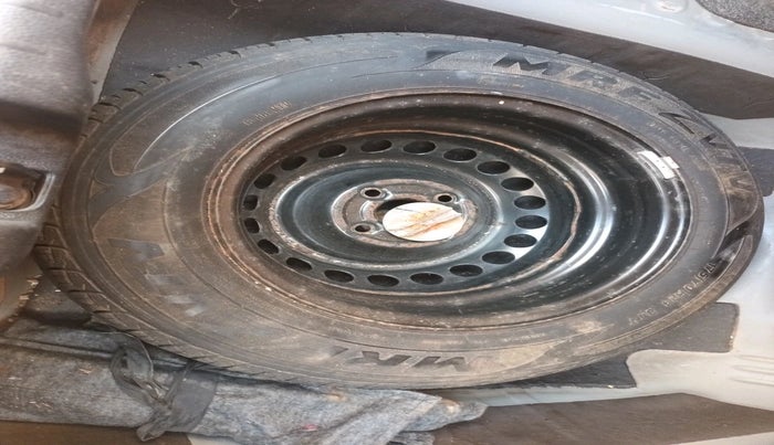 2018 Honda Amaze 1.5L I-DTEC V, Diesel, Manual, 94,029 km, tyre