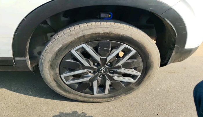 2022 Hyundai VENUE SX 1.5 CRDI, Diesel, Manual, 42,578 km, tyre