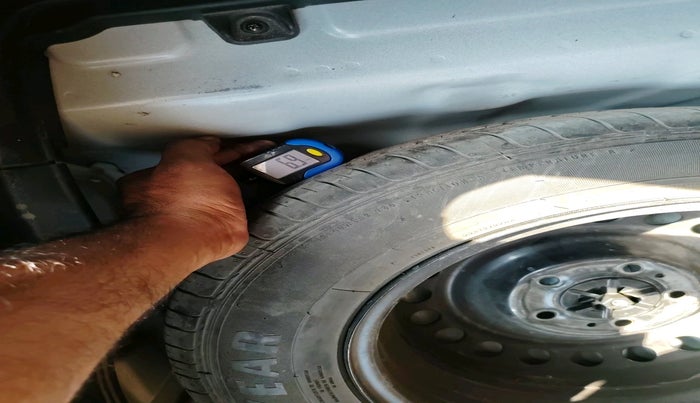 2022 Hyundai VENUE SX 1.5 CRDI, Diesel, Manual, 42,578 km, tyre