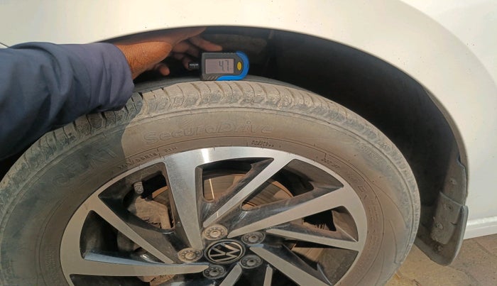 2023 Volkswagen VIRTUS Topline 1.0 TSI MT (Electric Seats), Petrol, Manual, 33,221 km, tyre