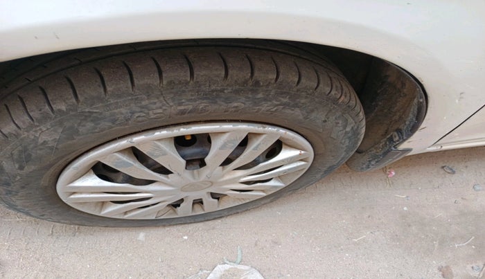 2013 Honda Amaze 1.2L I-VTEC S, Petrol, Manual, 96,371 km, tyre