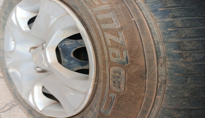 2014 Ford Ecosport AMBIENTE 1.5L DIESEL, Diesel, Manual, 1,17,163 km, tyre