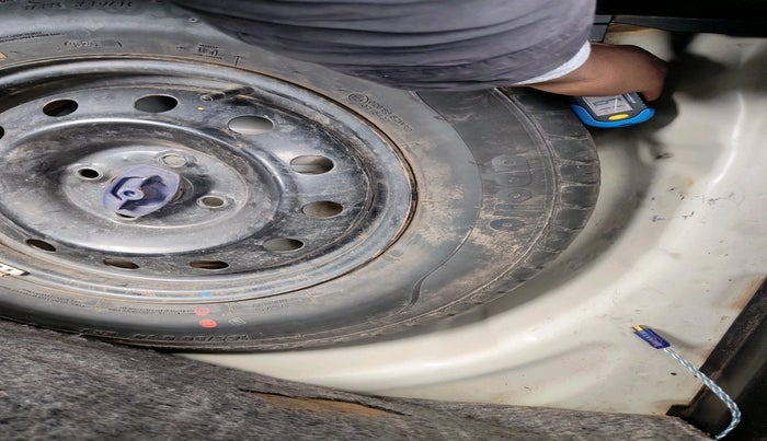 2020 Maruti Swift VXI AMT, Petrol, Automatic, 47,028 km, tyre