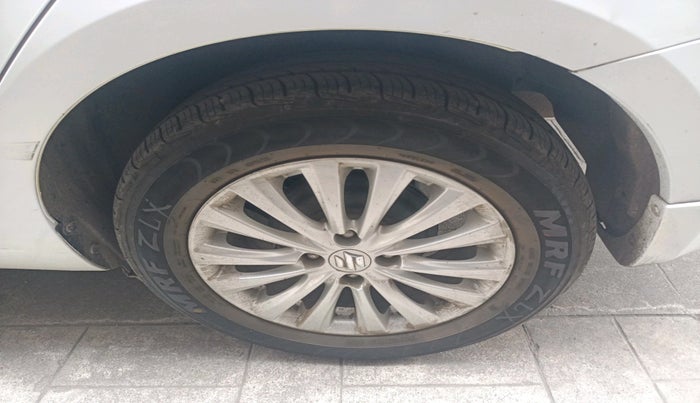 2016 Maruti Ciaz ZXI, Petrol, Manual, 62,894 km, tyre