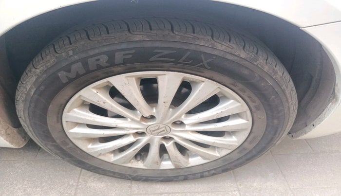 2016 Maruti Ciaz ZXI, Petrol, Manual, 62,894 km, tyre
