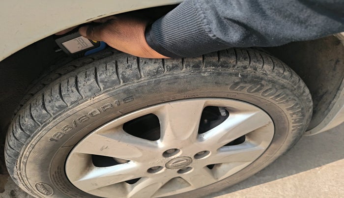 2012 Nissan Micra XV PREMIUM DIESEL, Diesel, Manual, 73,760 km, tyre