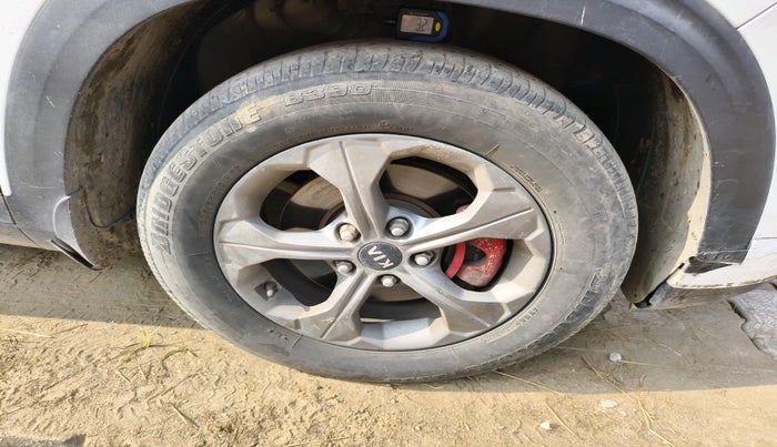 2020 KIA SELTOS HTE 1.5 DIESEL, Diesel, Manual, 1,02,956 km, tyre