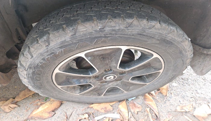 2018 Renault Duster 110 PS RXS 4X2 AMT DIESEL, Diesel, Automatic, 1,56,357 km, tyre