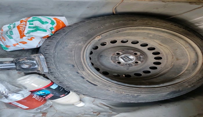 2016 Honda City 1.5L I-DTEC VX, Diesel, Manual, 1,41,821 km, tyre