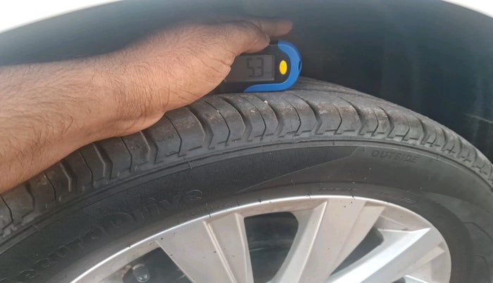 2022 Volkswagen VIRTUS HIGHLINE TSI 1.0 MT, Petrol, Manual, 30,373 km, tyre