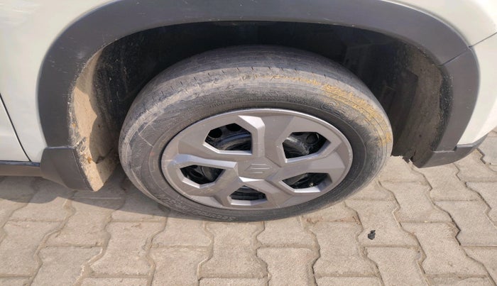 2021 Maruti Vitara Brezza VXI, Petrol, Manual, 62,514 km, tyre