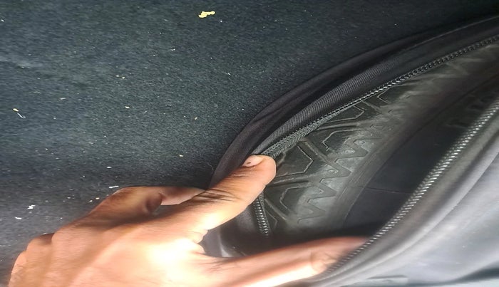 2014 Mercedes Benz B Class B180, Diesel, Automatic, 50,562 km, tyre