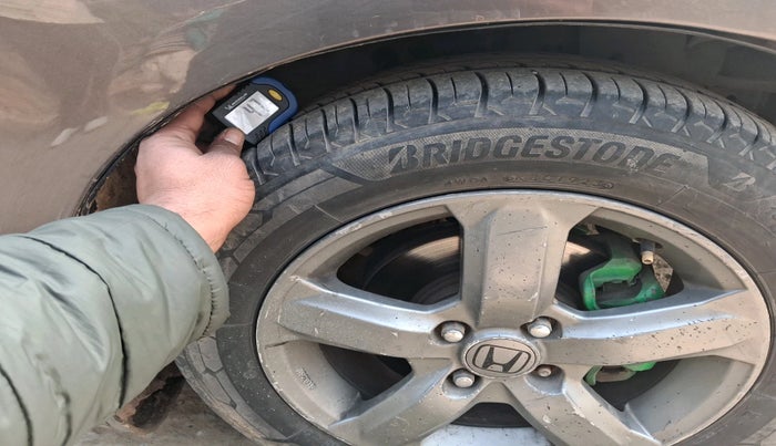 2012 Honda Jazz 1.2L I-VTEC X, Petrol, Manual, 2,04,296 km, tyre