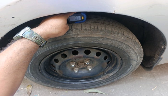 2016 Hyundai Elite i20 MAGNA 1.2, Petrol, Manual, 1,22,571 km, tyre