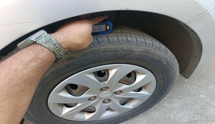 2016 Hyundai Elite i20 MAGNA 1.2, Petrol, Manual, 1,22,571 km, tyre