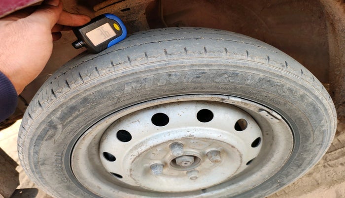 2011 Maruti Wagon R 1.0 LXI, Petrol, Manual, 1,18,833 km, tyre