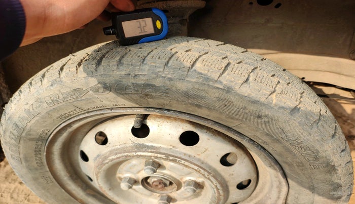 2011 Maruti Wagon R 1.0 LXI, Petrol, Manual, 1,18,833 km, tyre