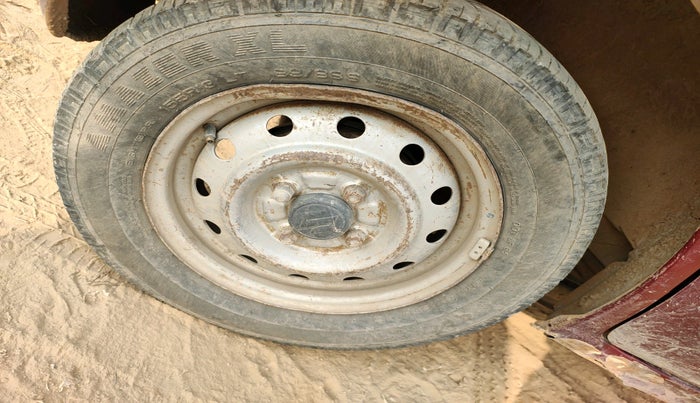 2011 Maruti Wagon R 1.0 LXI, Petrol, Manual, 1,18,833 km, tyre