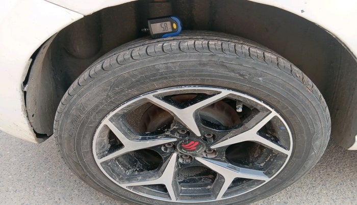 2014 Volkswagen Polo COMFORTLINE 1.2 Diesel, Diesel, Manual, 95,642 km, tyre