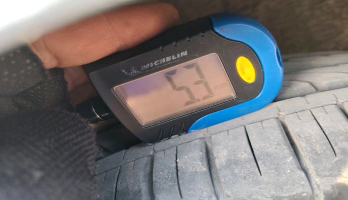 2014 Hyundai Xcent S 1.2, Petrol, Manual, 1,17,357 km, tyre